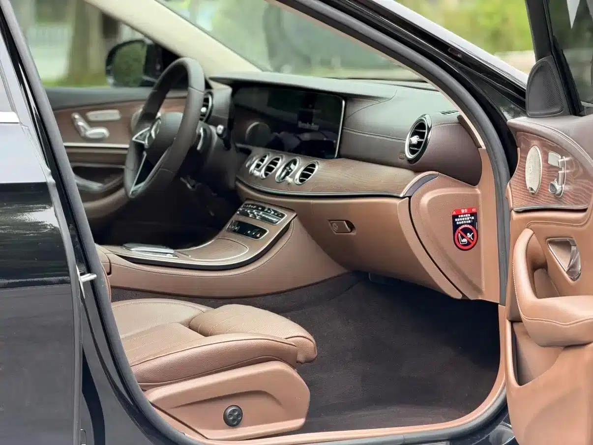 Mercedes-Benz E-Class 2022 Facelift E 300 L Luxury — миниатюра 12