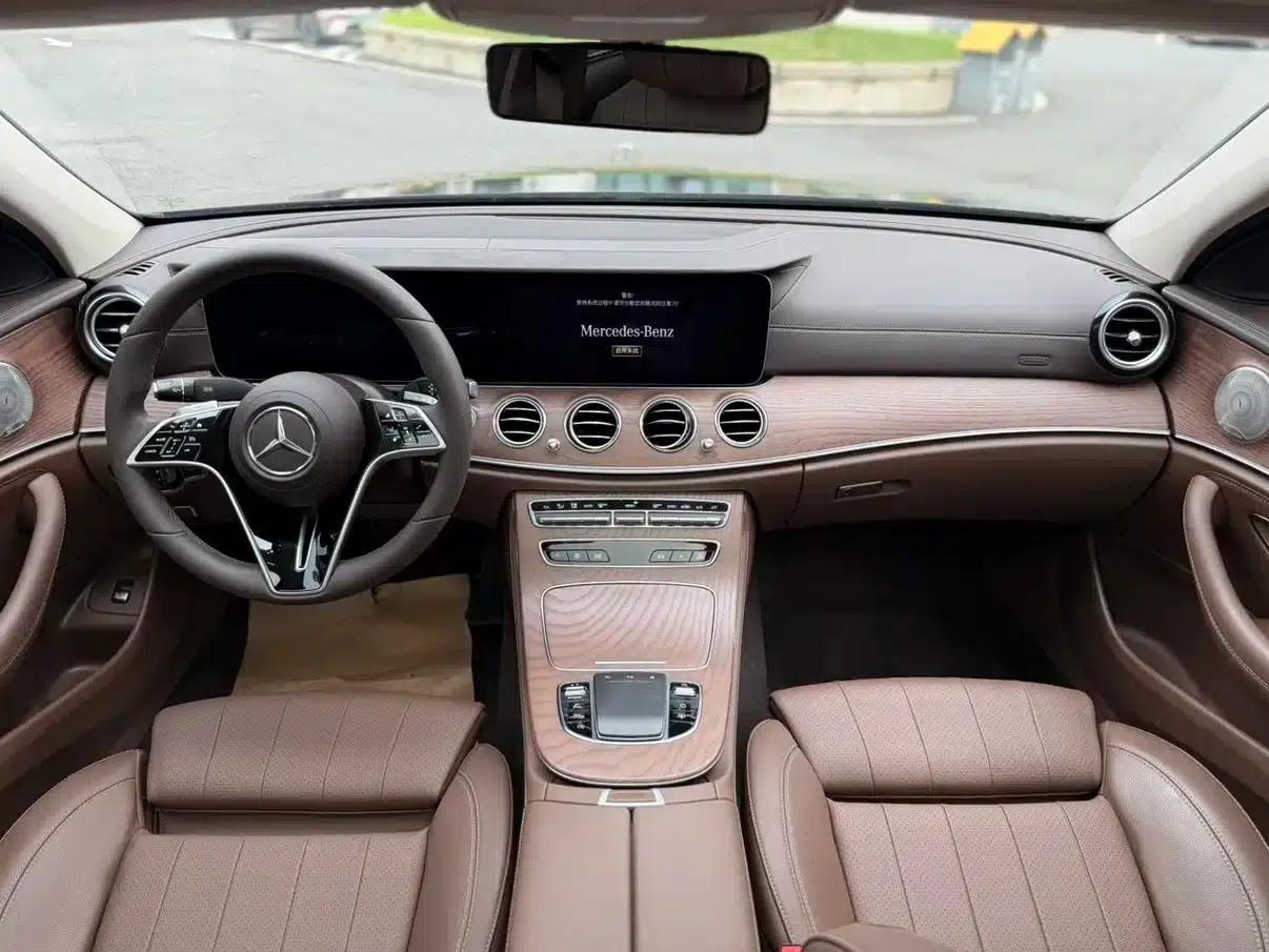 Mercedes-Benz E-Class 2022 Facelift E 300 L Luxury — миниатюра 13
