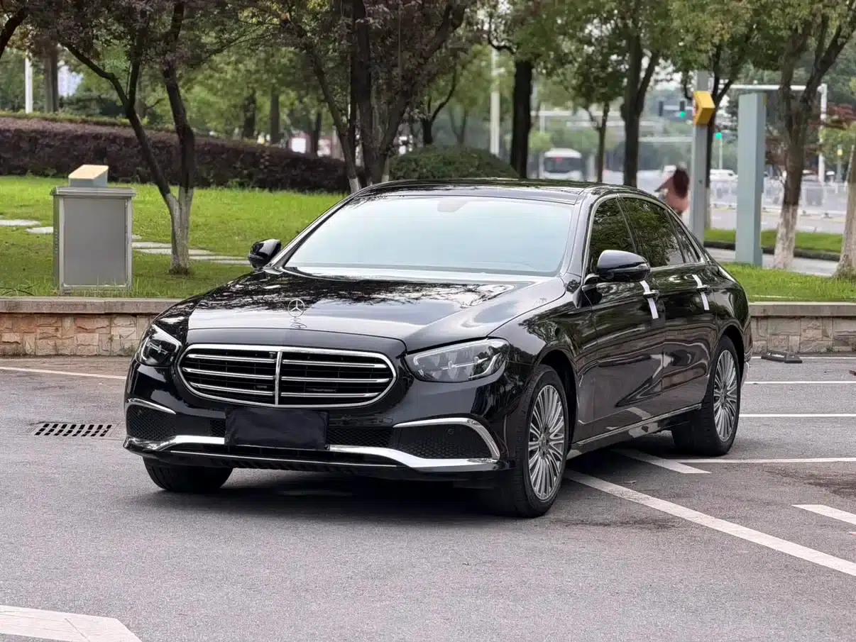 Mercedes-Benz E-Class 2022 Facelift E 300 L Luxury — миниатюра 4