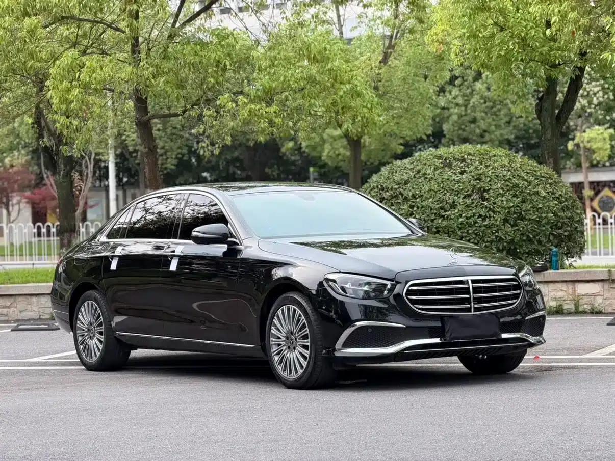 Mercedes-Benz E-Class 2022 Facelift E 300 L Luxury — миниатюра 7