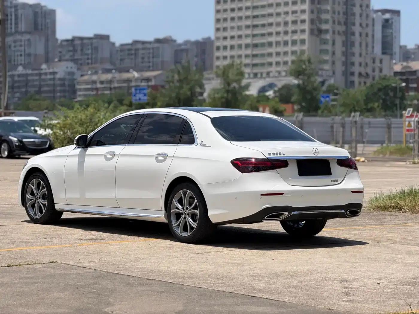 Mercedes-Benz E-Class 2021 Facelift E 300 L Sport Luxury — миниатюра 12