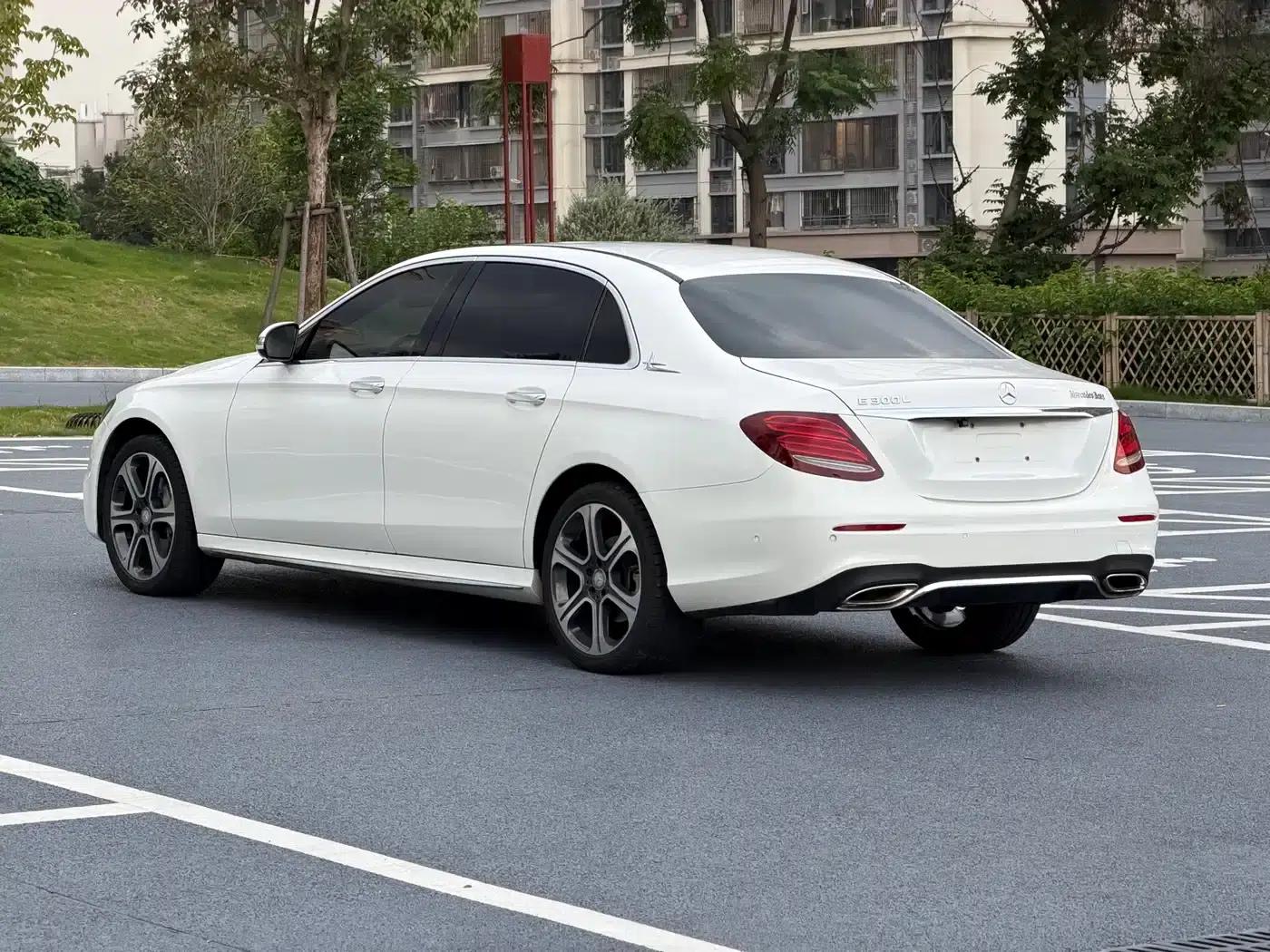 2016 Mercedes-Benz E-Class E 300 L Sport Style — миниатюра 6