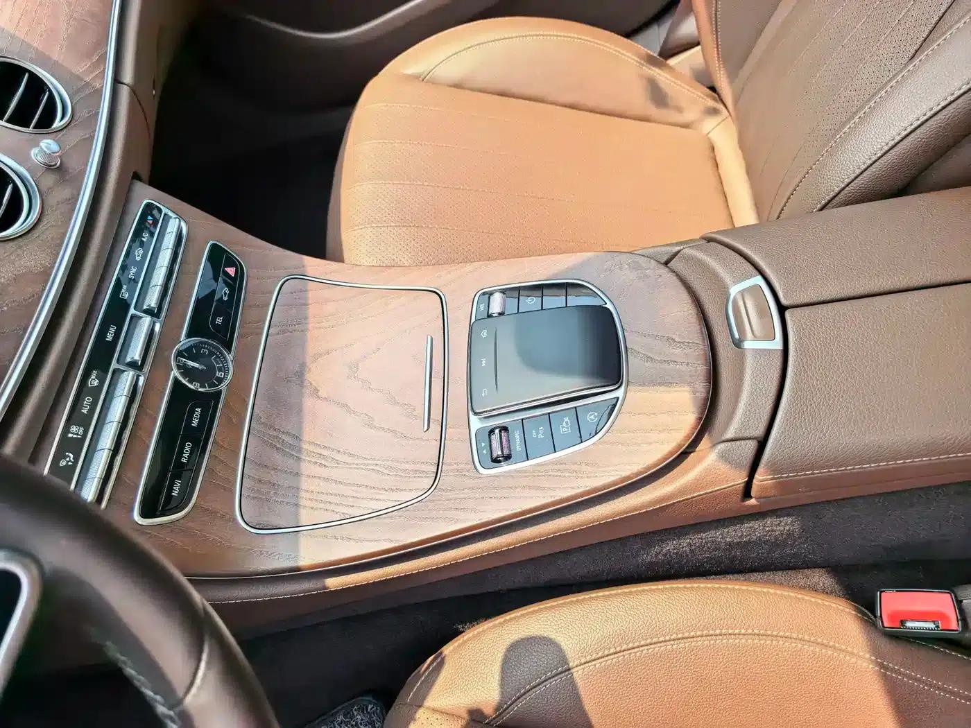 Mercedes-Benz E-Class 2020 E 300 L Fashion Edition — миниатюра 12