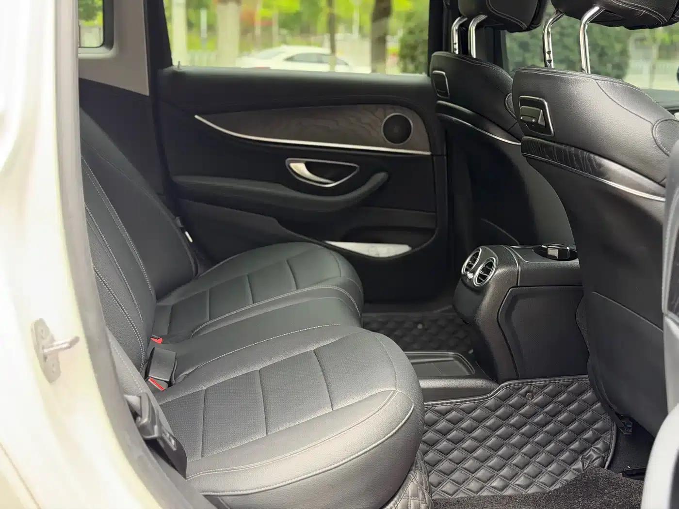 2018 Mercedes-Benz E-Class E 300 L Sport Style — миниатюра 11