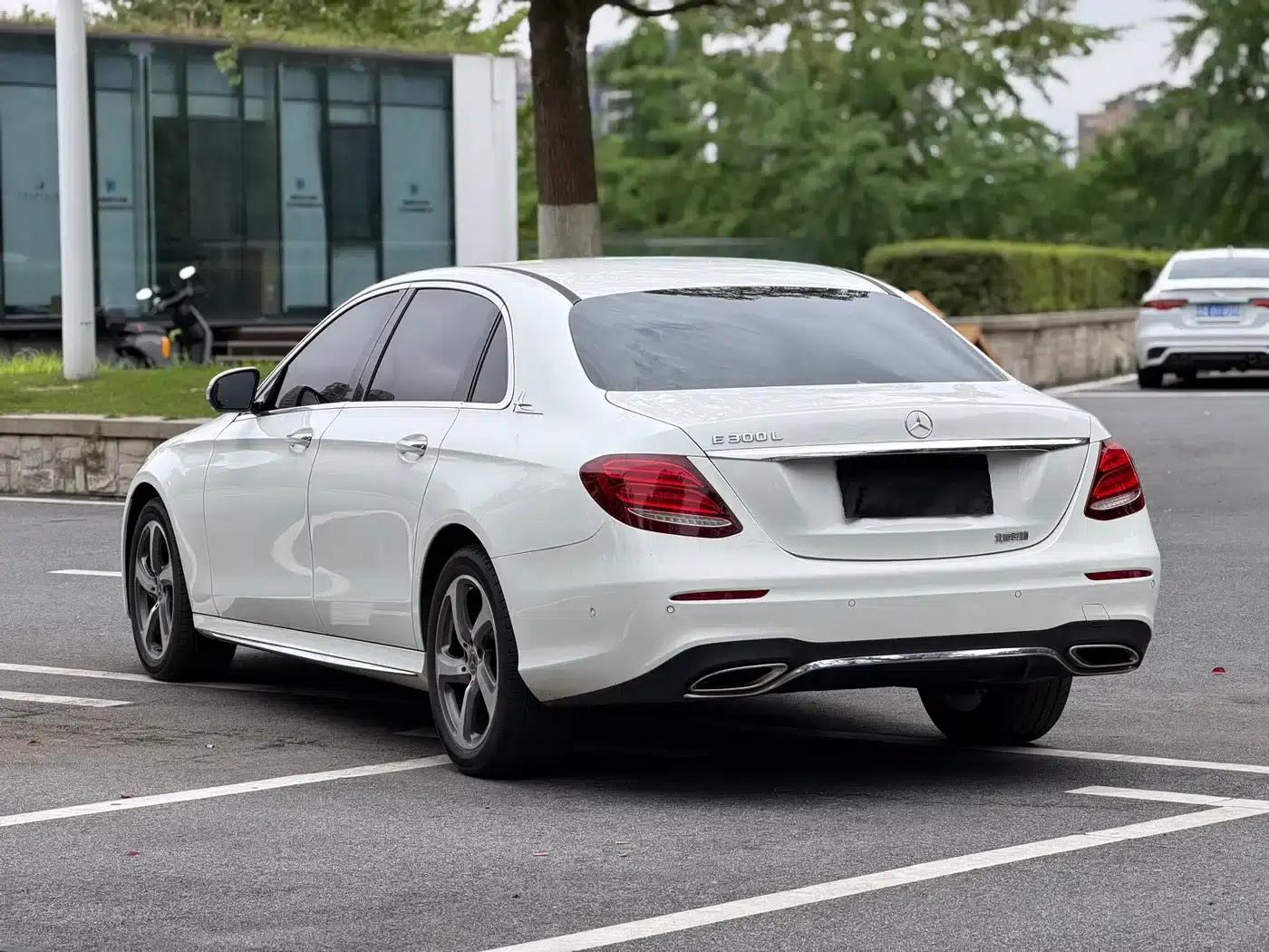 2018 Mercedes-Benz E-Class E 300 L Sport Style — миниатюра 13