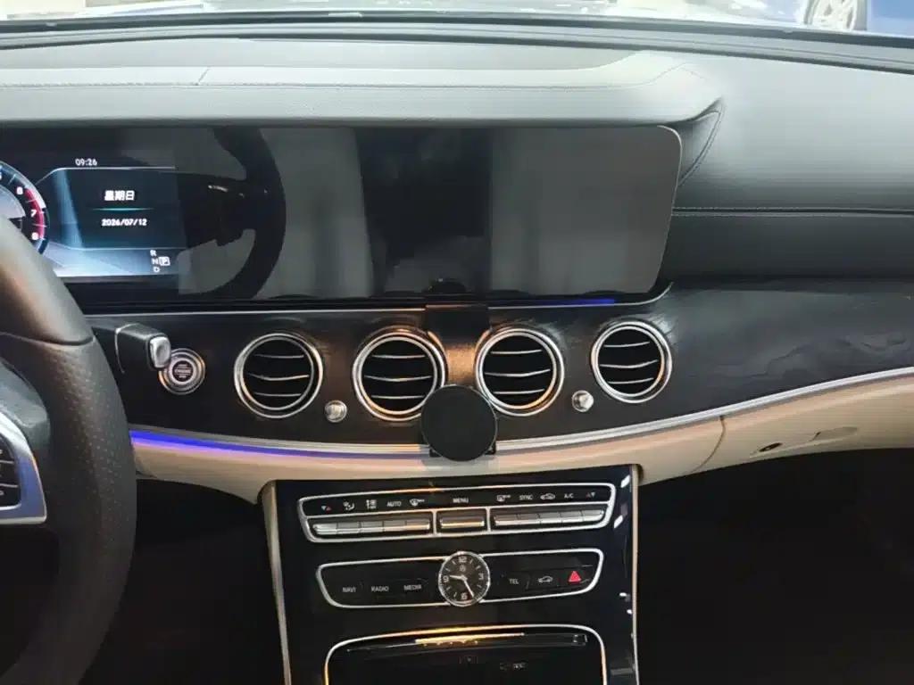Mercedes-Benz E-Class 2017 E 300 L Sport Luxury — миниатюра 13