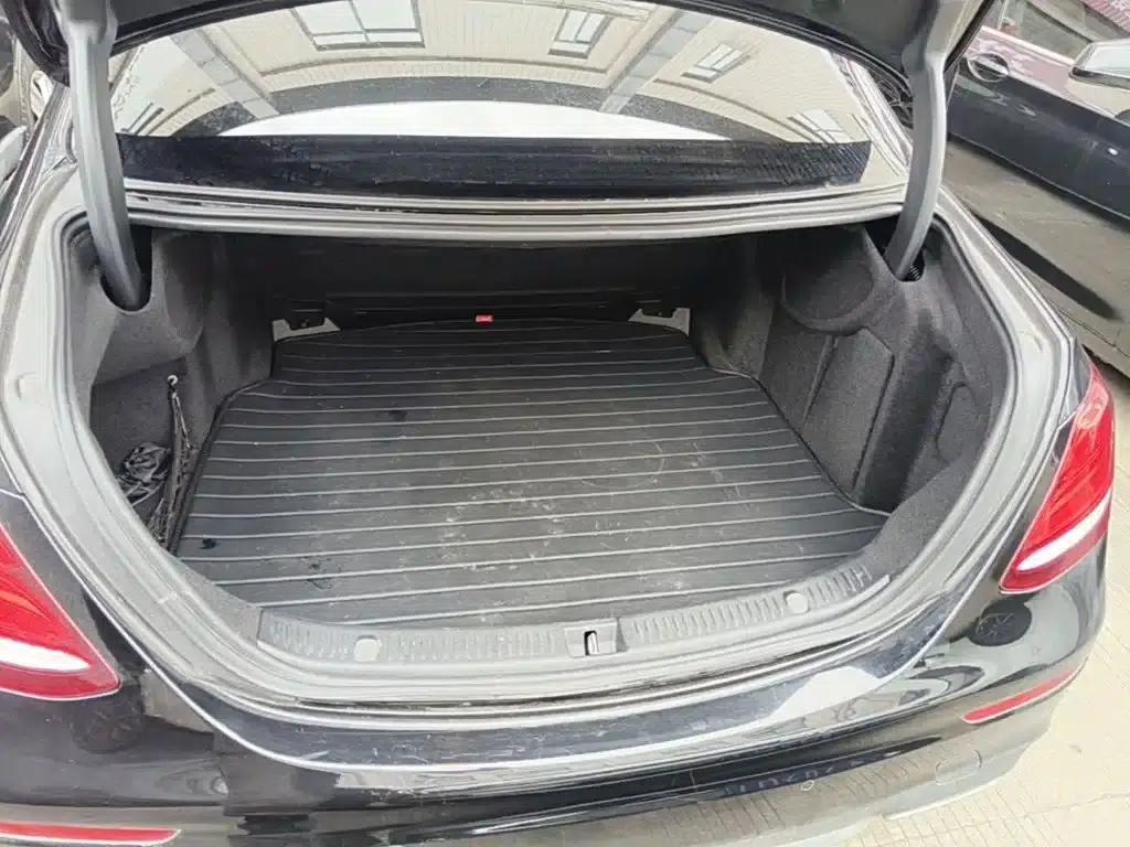 Mercedes-Benz E-Class 2020 E 300 L Sport Style — миниатюра 19