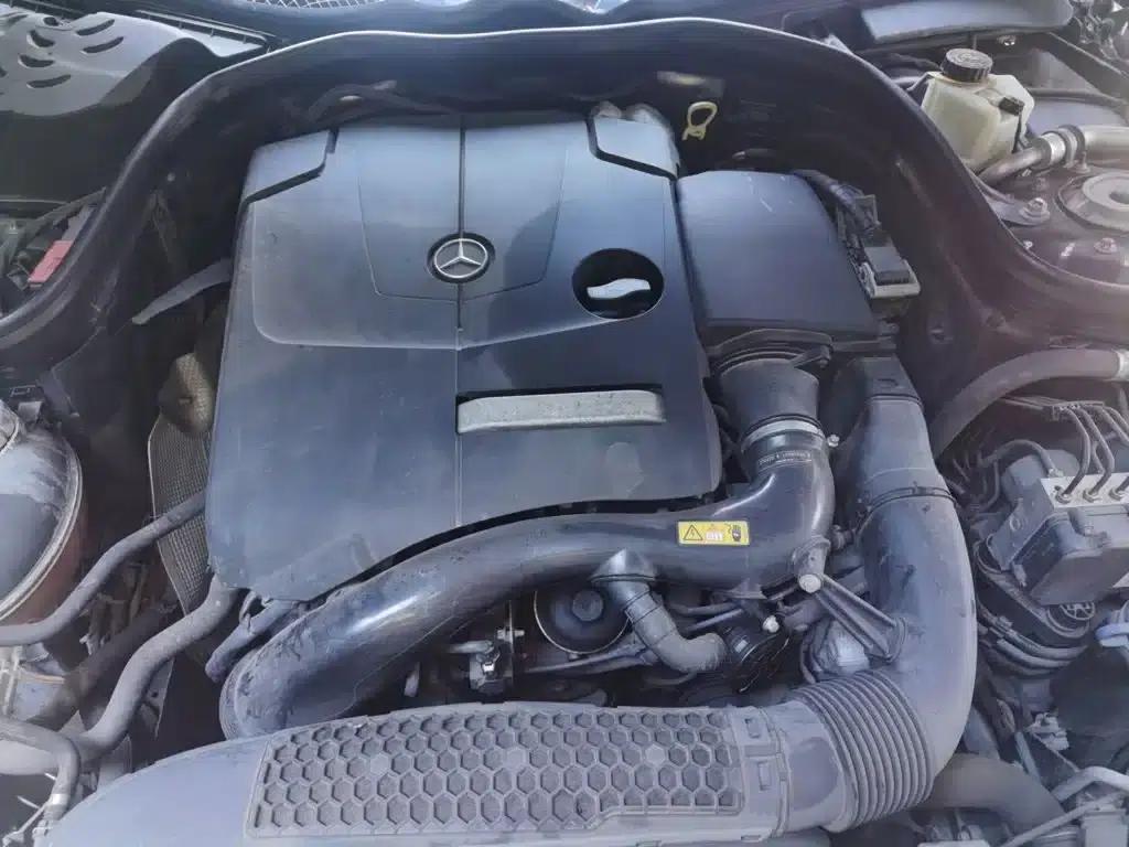 2015 Mercedes-Benz E-Class Facelift E 200 L — миниатюра 11