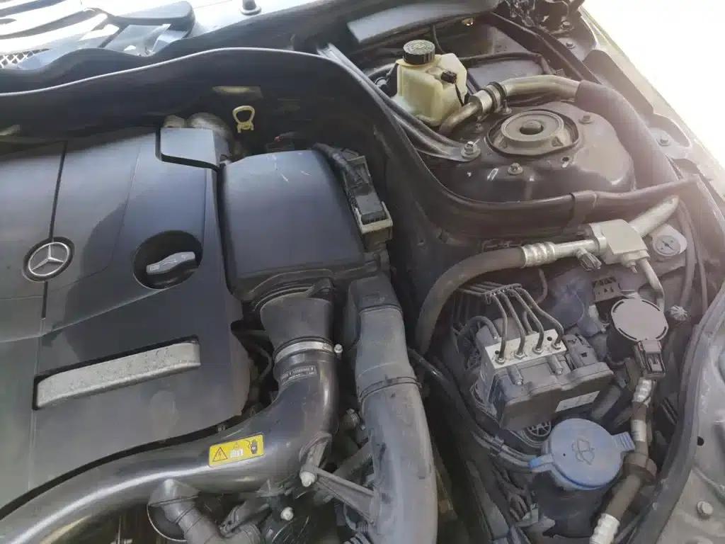 2015 Mercedes-Benz E-Class Facelift E 200 L — миниатюра 22