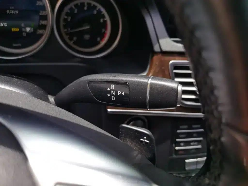 2015 Mercedes-Benz E-Class Facelift E 200 L — миниатюра 7