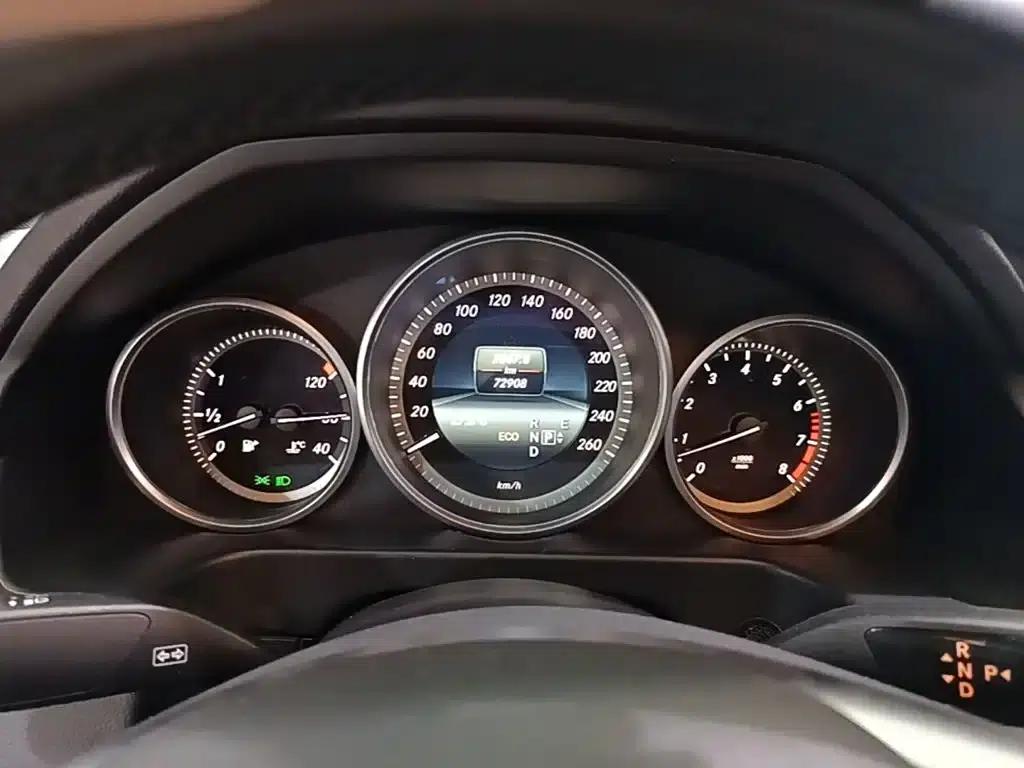 2015 Mercedes-Benz E-Class Facelift E 200 L — миниатюра 12