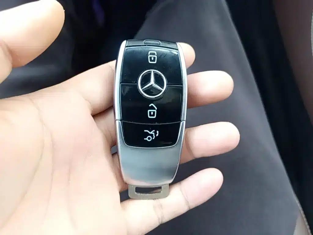 Mercedes-Benz E-Class 2020 Facelift E 300 L Sport Style — миниатюра 9