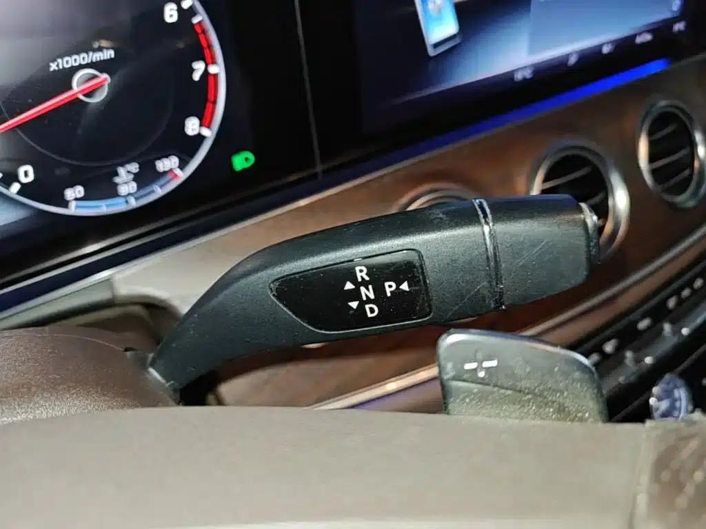 2016 Mercedes-Benz E-Class E 200 L — миниатюра 14