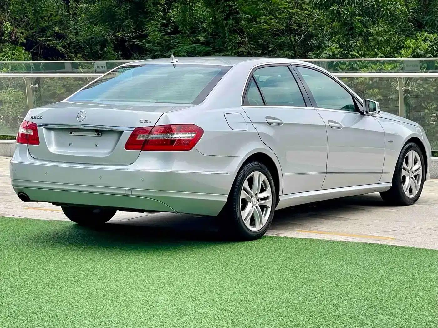 Mercedes-Benz E-Class (Imported) 2010 E 200 CGI Elegance — миниатюра 4