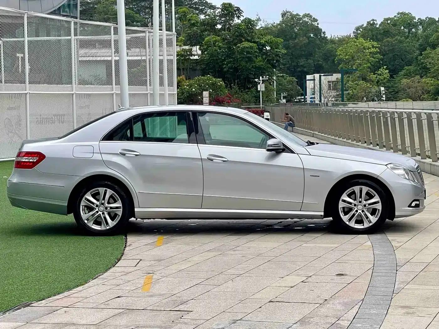 Mercedes-Benz E-Class (Imported) 2010 E 200 CGI Elegance — миниатюра 5