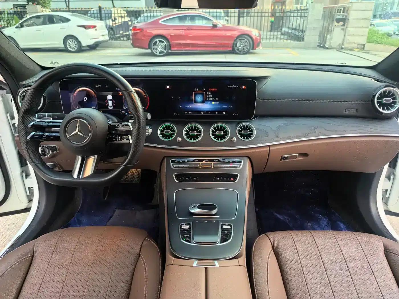 Imported Mercedes-Benz E-Class 2022 E 300 Luxury Sport Edition — миниатюра 8