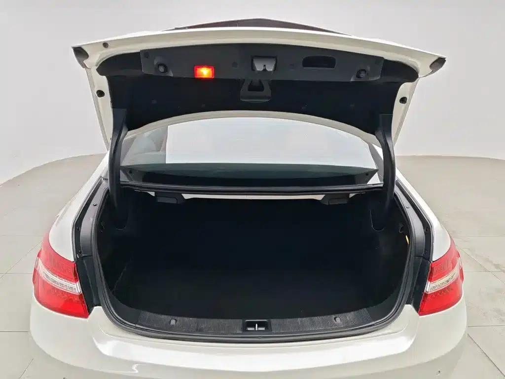 Imported Mercedes-Benz E-Class 2012 E 200 CGI Coupe — миниатюра 16