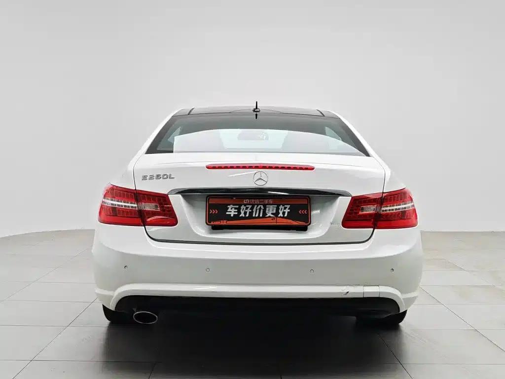 Imported Mercedes-Benz E-Class 2012 E 200 CGI Coupe — миниатюра 4