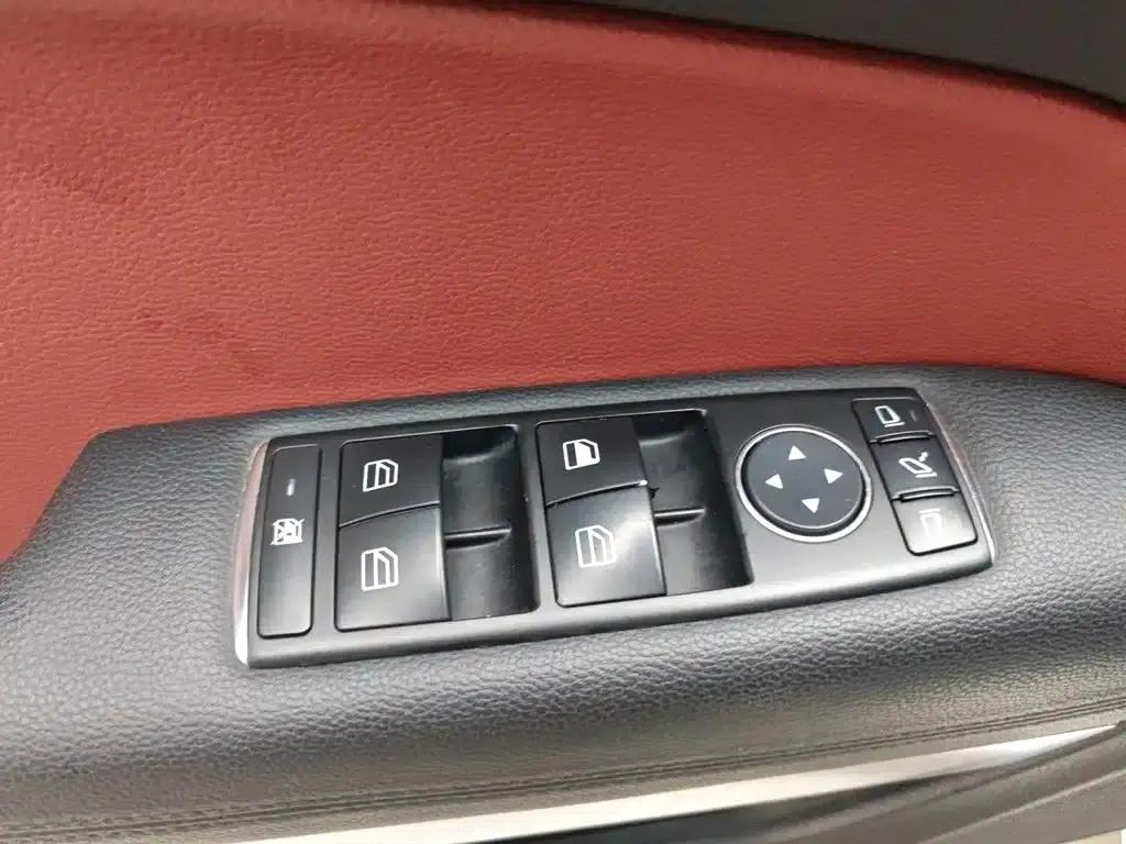 Imported Mercedes-Benz E-Class 2012 E 200 CGI Coupe — миниатюра 9