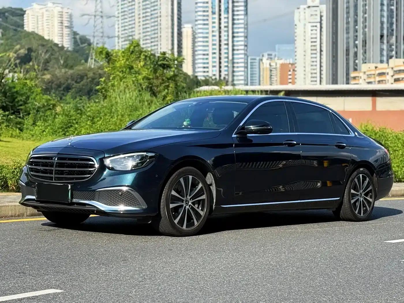 Mercedes-Benz E-Class PHEV 2023 E 350 e L Plug-in Hybrid Sedan — миниатюра 2