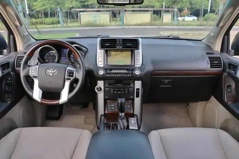 2010 Prado 4.0L Automatic VX — миниатюра 18