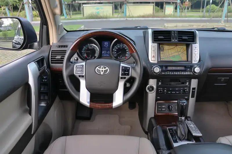 2010 Prado 4.0L Automatic VX — миниатюра 20