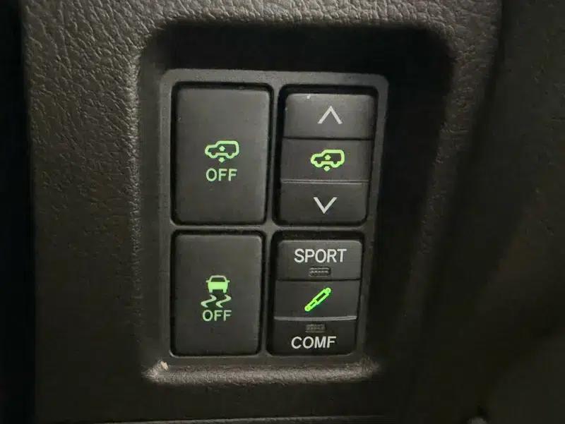 2010 Prado 4.0L Automatic VX — миниатюра 23