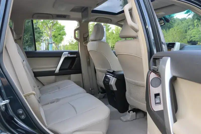 2010 Prado 4.0L Automatic VX — миниатюра 32
