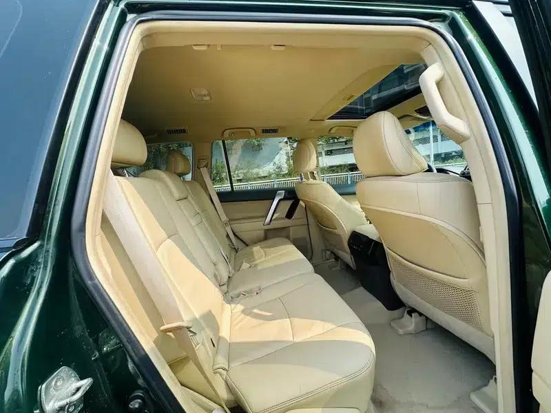2016 Prado 2.7L Automatic Luxury Edition — миниатюра 16