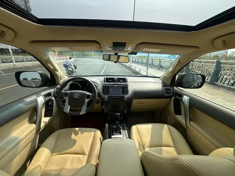 2016 Prado 2.7L Automatic Luxury Edition — миниатюра 8