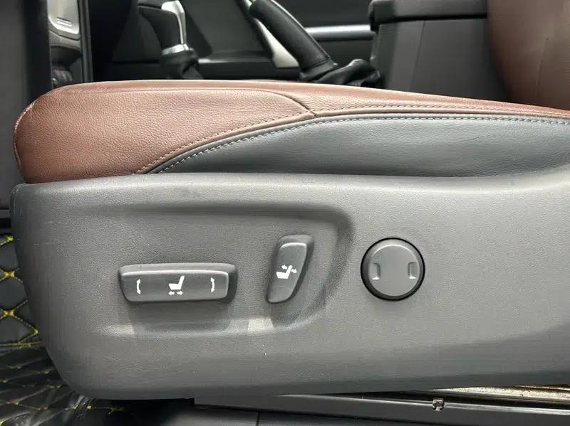 2018 Prado 3.5L Automatic TX-L NAVI with Rear-mounted Spare Tire — миниатюра 18