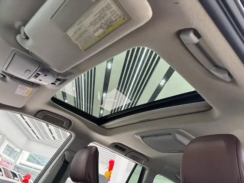 2018 Prado 3.5L Automatic TX-L NAVI with Rear-mounted Spare Tire — миниатюра 20