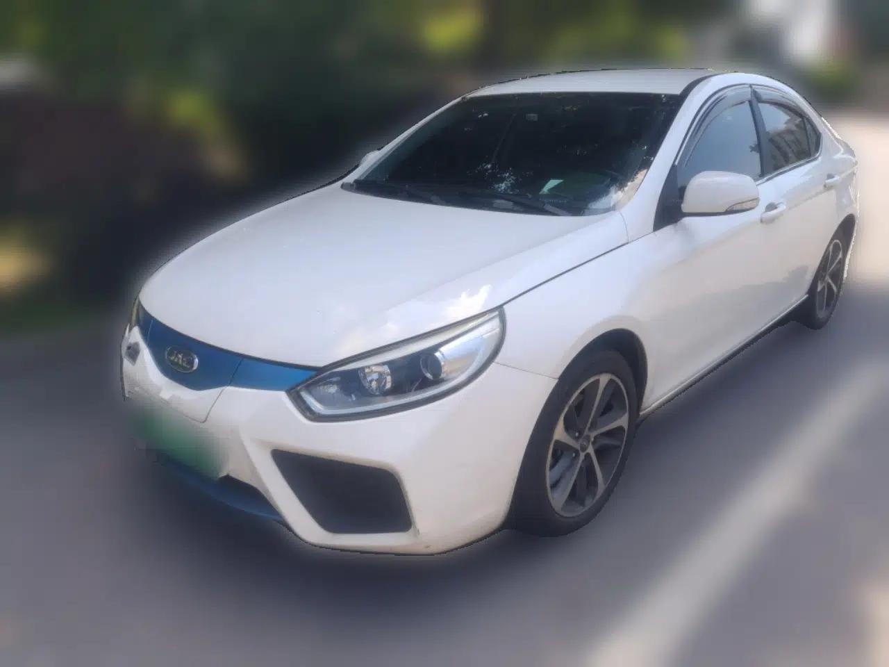 JAC Group iEVA50 2018 Luxury Model — миниатюра 1