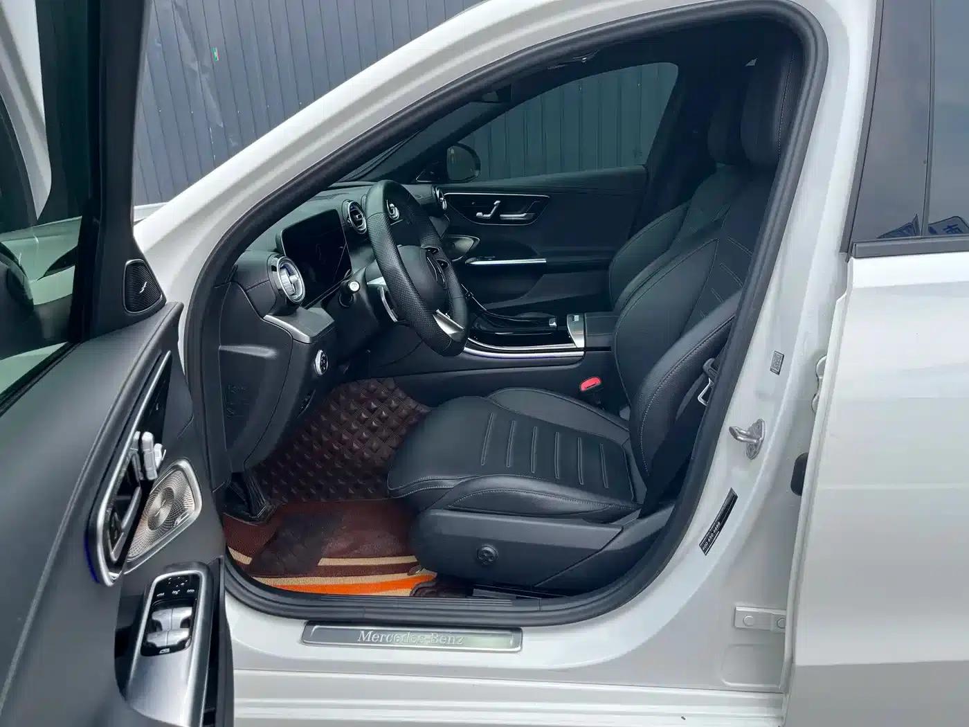 Mercedes-Benz C-Class 2022 Facelift C 260 L Sport Night Edition — миниатюра 2