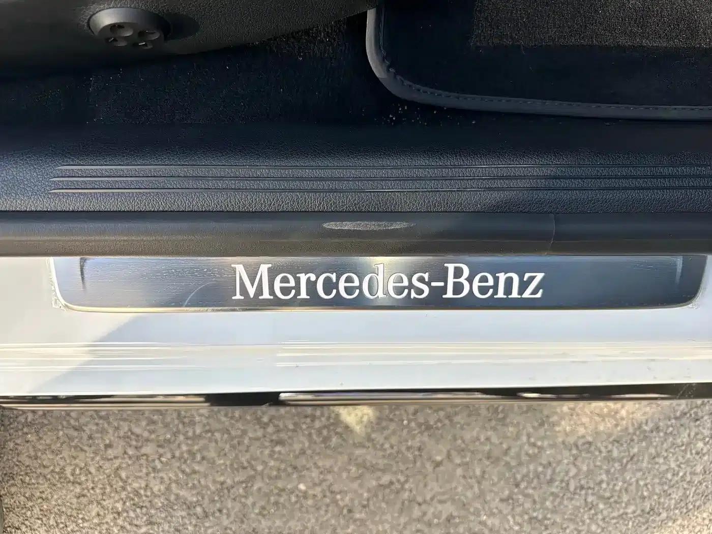 Mercedes-Benz C-Class 2022 Facelift C 260 L Sport Night Edition — миниатюра 3