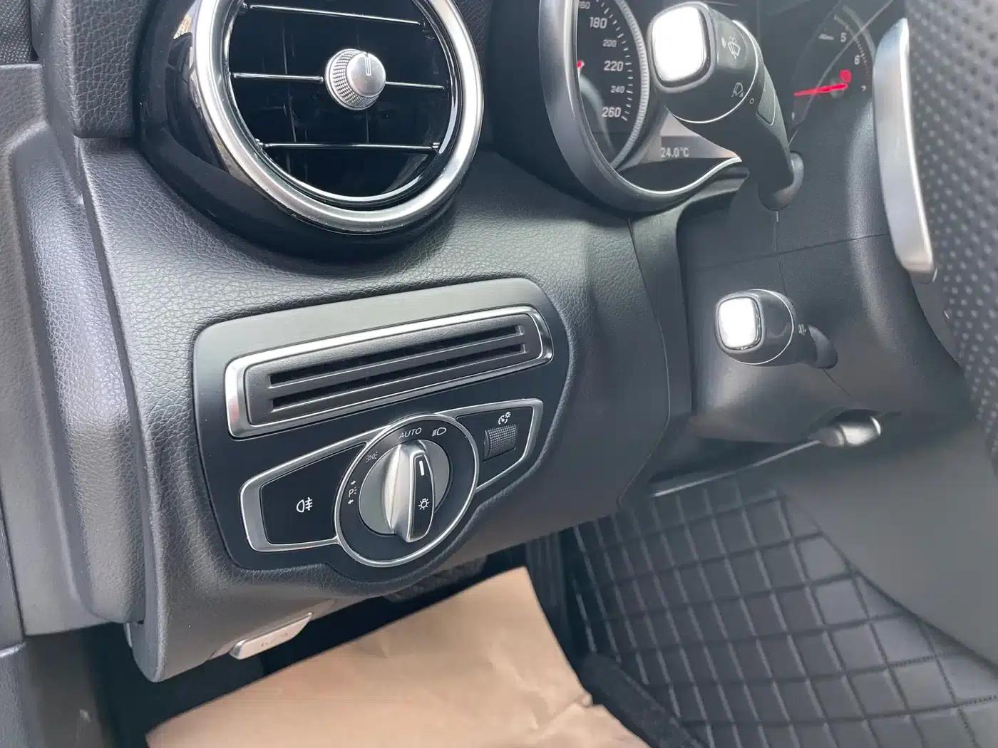 Mercedes-Benz C-Class 2017 Facelift C 200 Sport Edition — миниатюра 22