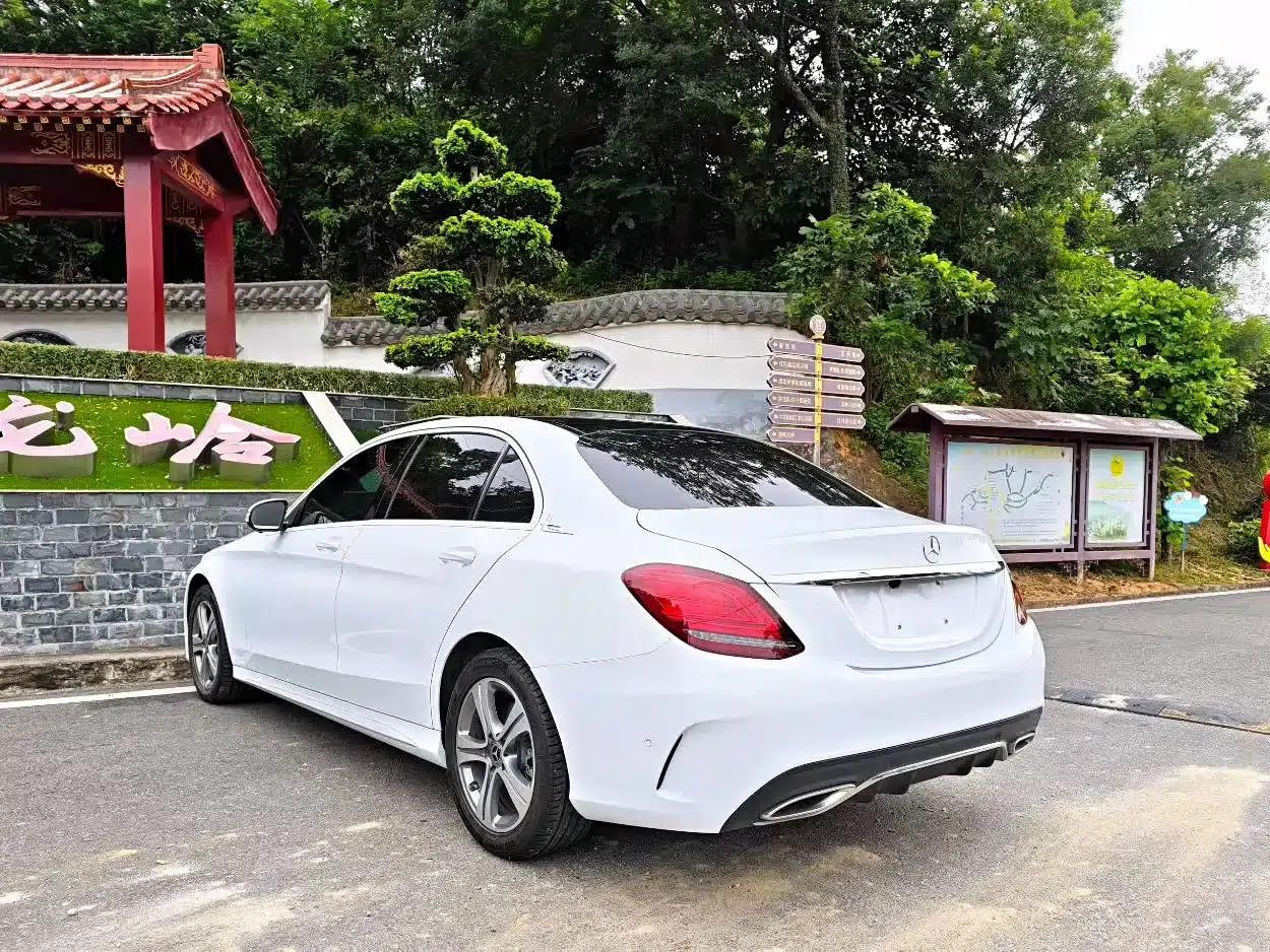 2020 Mercedes-Benz C-Class C 260 L Sport Edition — миниатюра 9