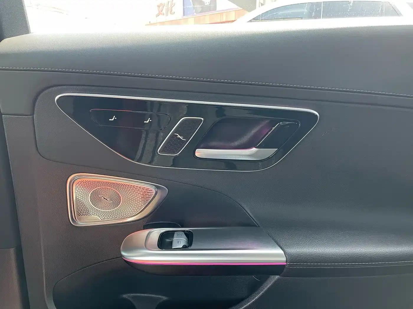 Mercedes-Benz C-Class 2022 Facelift C 260 L Sport Night Edition — миниатюра 20