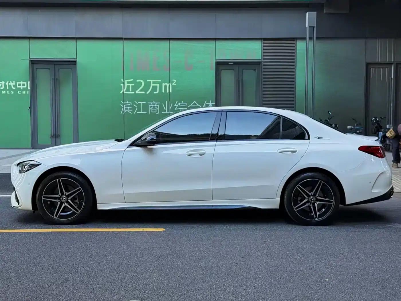 2023 Mercedes-Benz C-Class C 260 L Midnight Sport Edition — миниатюра 5