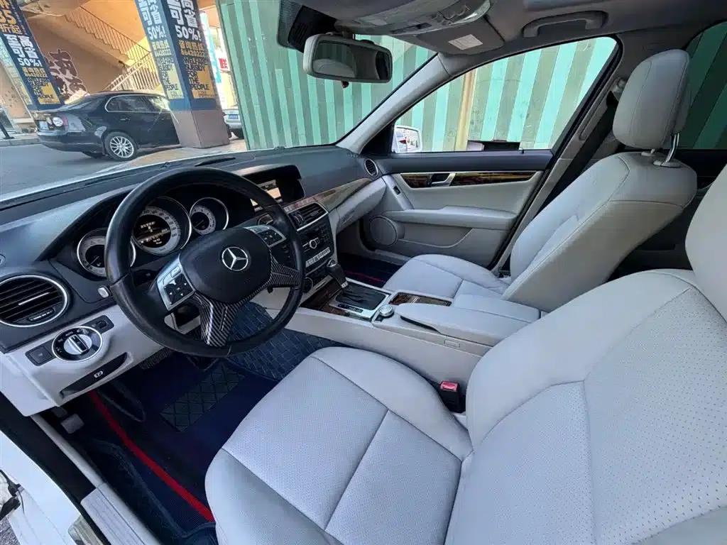2013 Mercedes-Benz C-Class C 260 Elegance Grand Edition — миниатюра 3