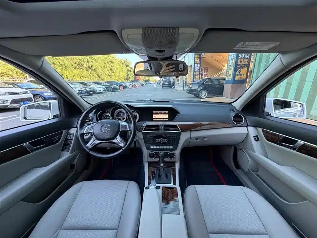 2013 Mercedes-Benz C-Class C 260 Elegance Grand Edition — миниатюра 4