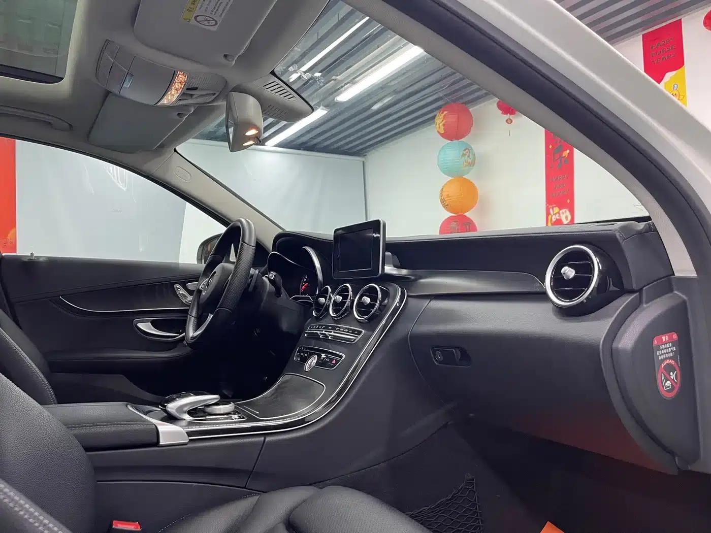 Mercedes-Benz C-Class 2015 Facelift C 200 L Sport — миниатюра 21