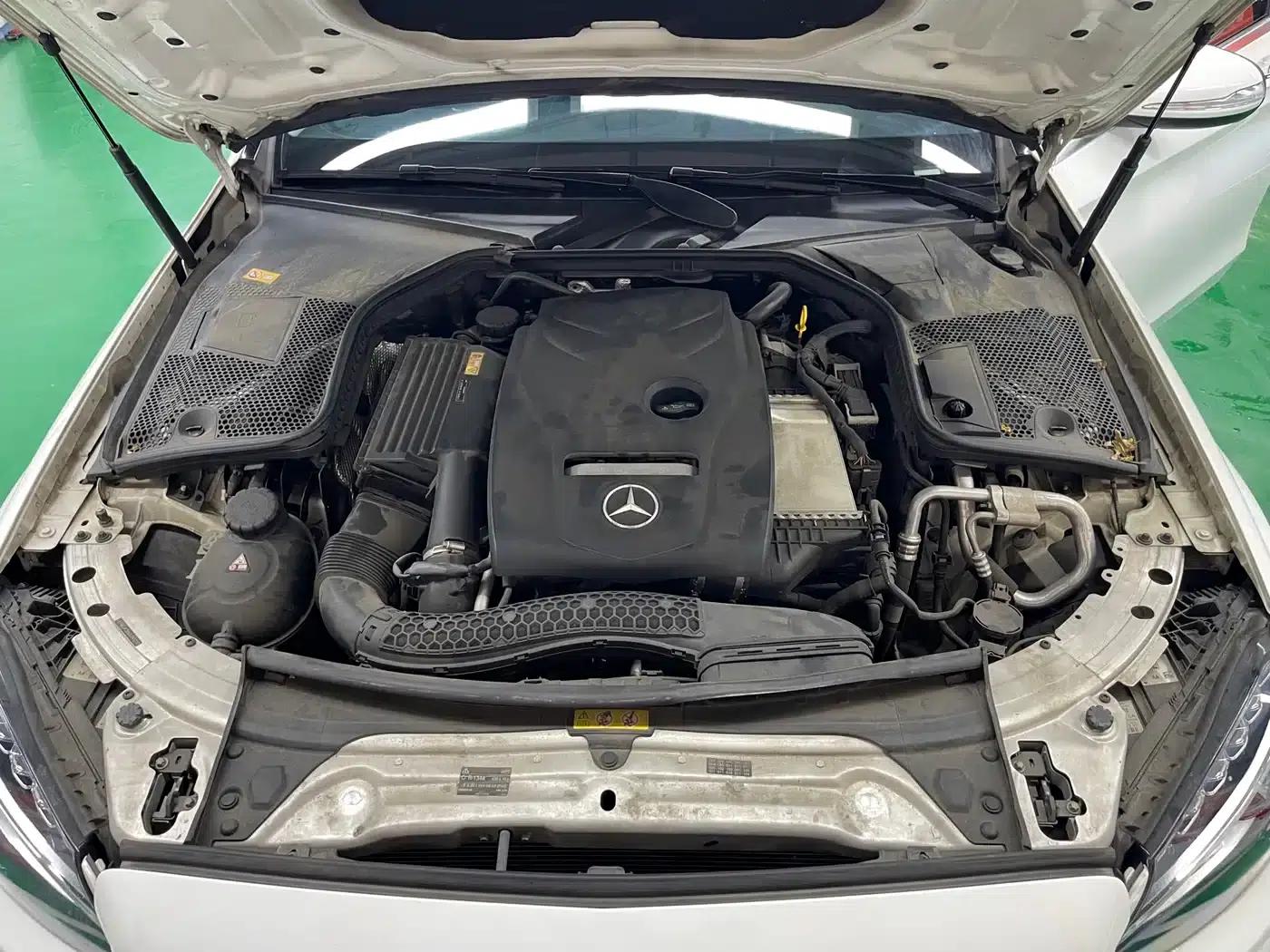 Mercedes-Benz C-Class 2015 Facelift C 200 L Sport — миниатюра 29