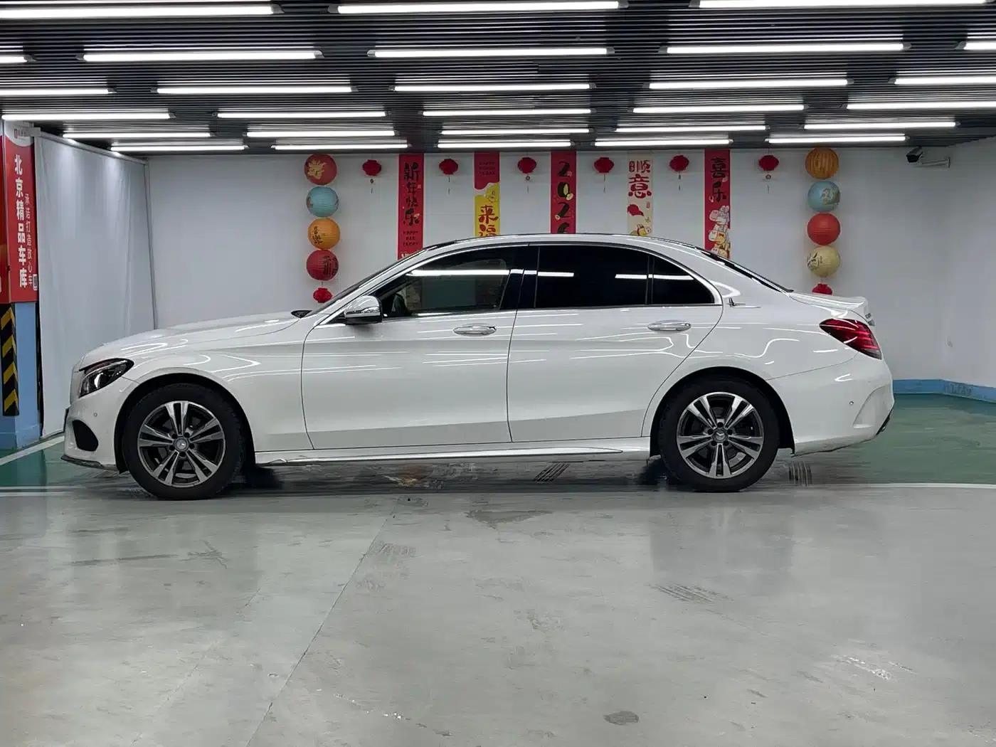 Mercedes-Benz C-Class 2015 Facelift C 200 L Sport — миниатюра 4