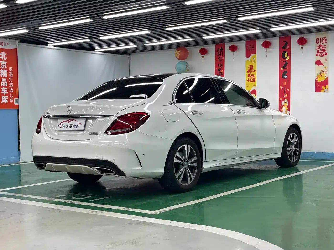 Mercedes-Benz C-Class 2015 Facelift C 200 L Sport — миниатюра 5