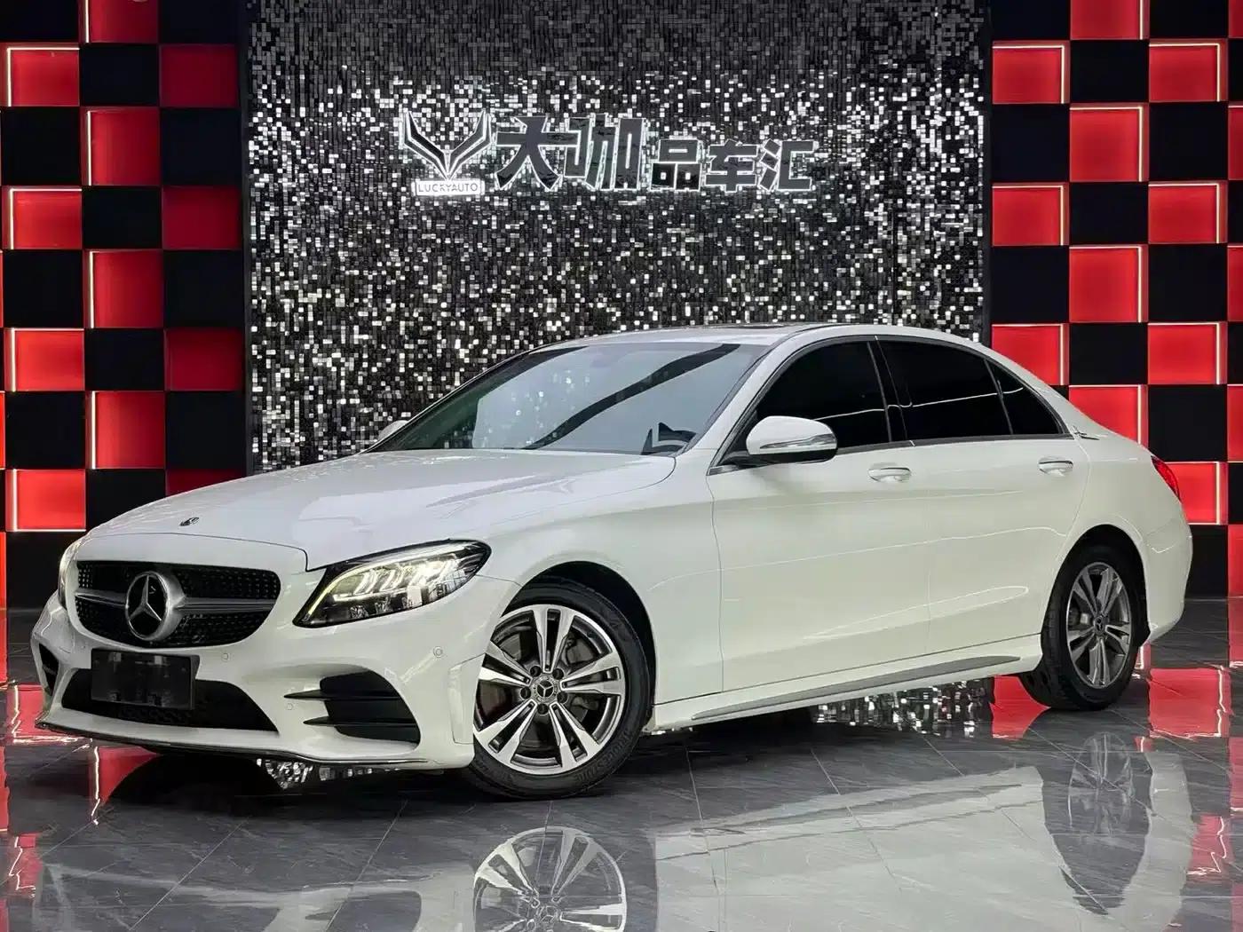 Mercedes-Benz C-Class 2020 Facelift C 200 L Fashion Model — миниатюра 1