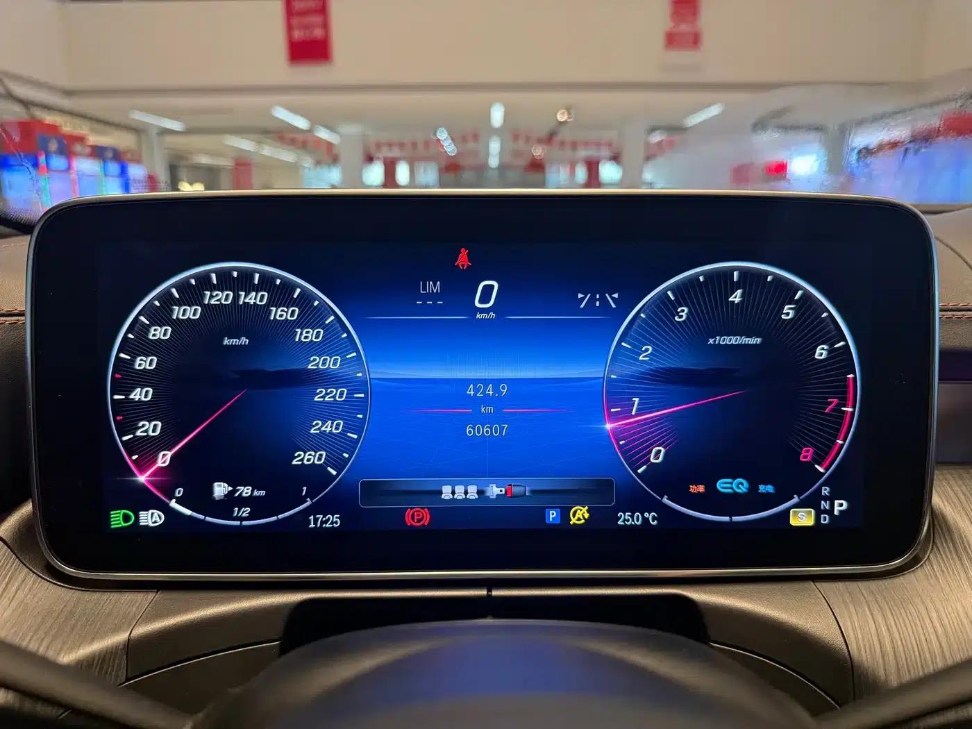 Mercedes-Benz C-Class 2022 Facelift C 200 L Sport Edition — миниатюра 31