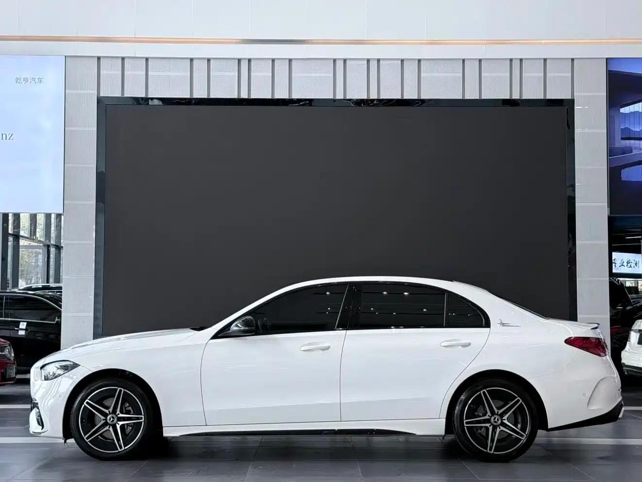 2024 Mercedes-Benz C-Class C 260 L Midnight Sport Edition — миниатюра 3