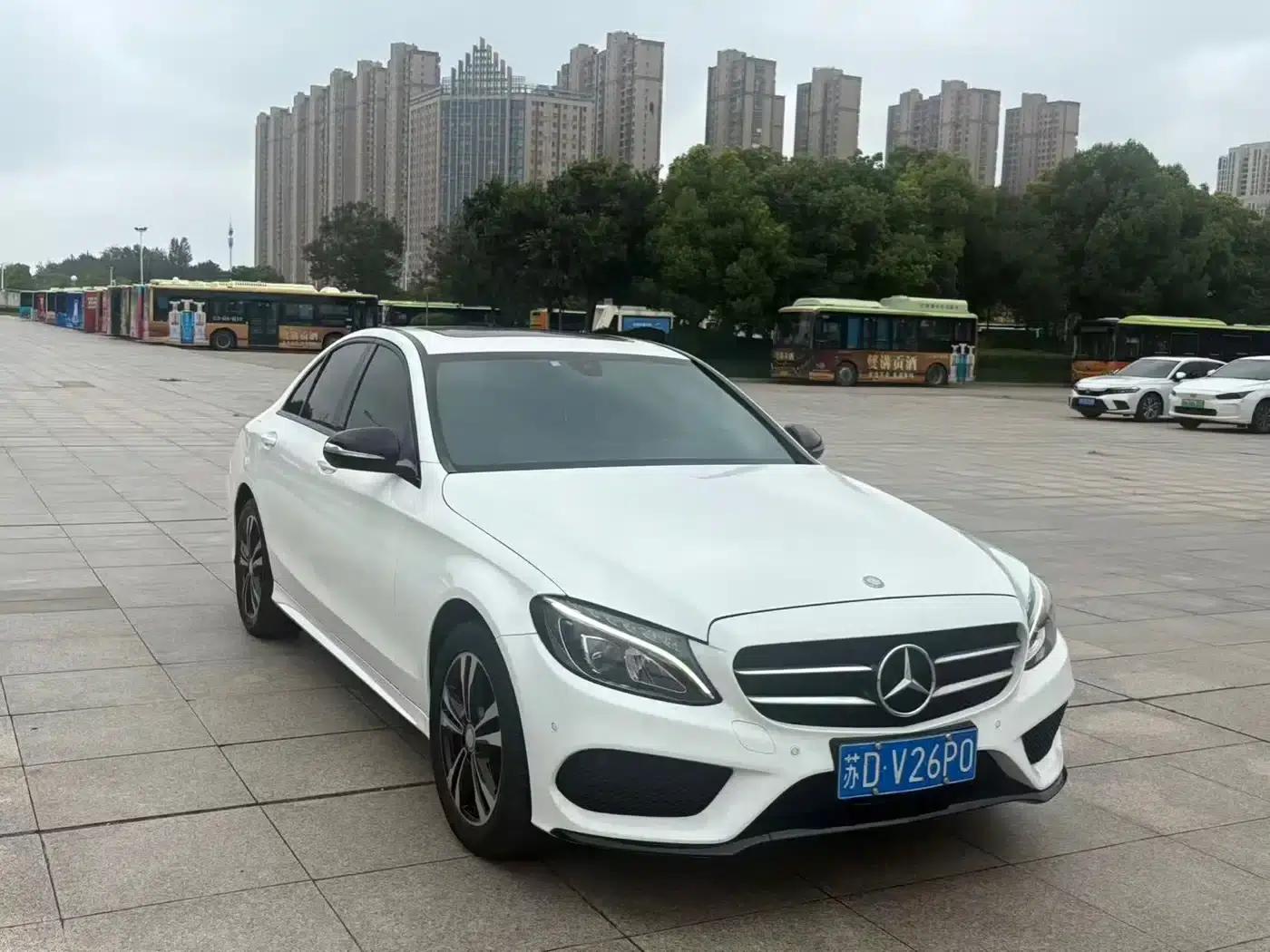 2016 Mercedes-Benz C-Class C 200 Sport Edition — миниатюра 1