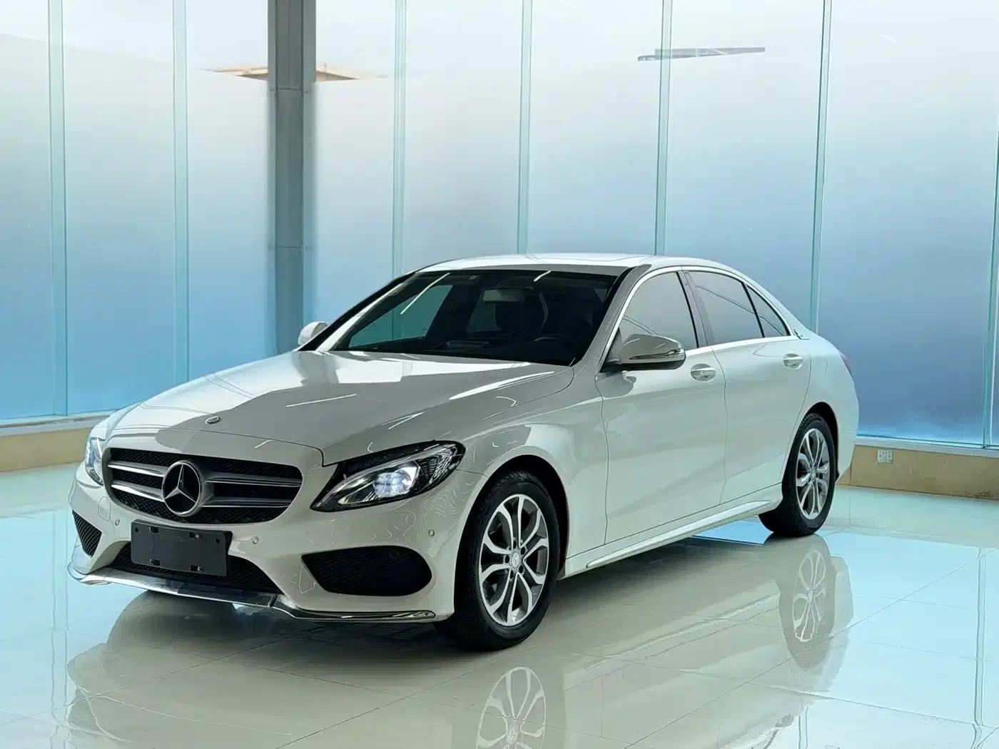2017 Mercedes-Benz C-Class C 180 L Sport Edition — миниатюра 1